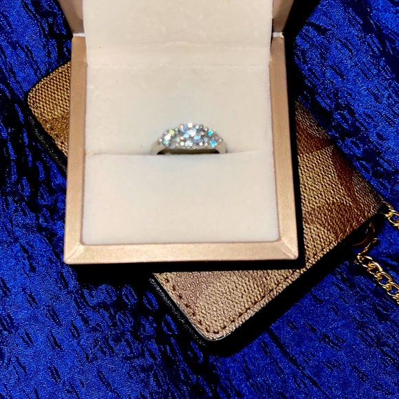 Moissanite ring. S925 band. - Picture 1 of 4